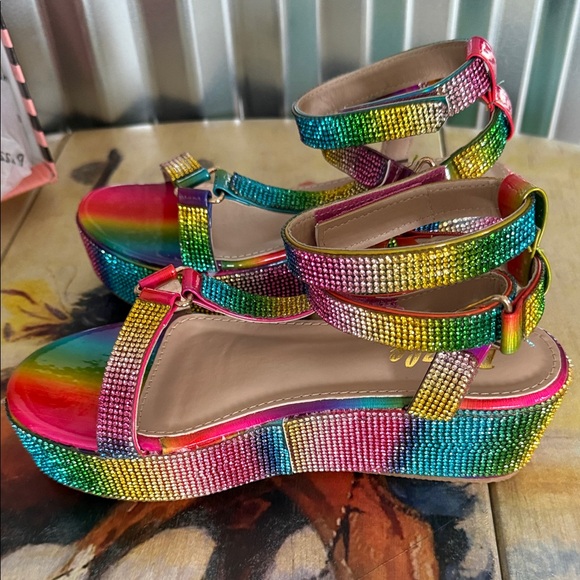 Colorful Strappy Sandals - Picture 2 of 6